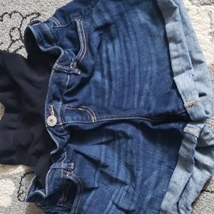 Post pregnancy shorts L